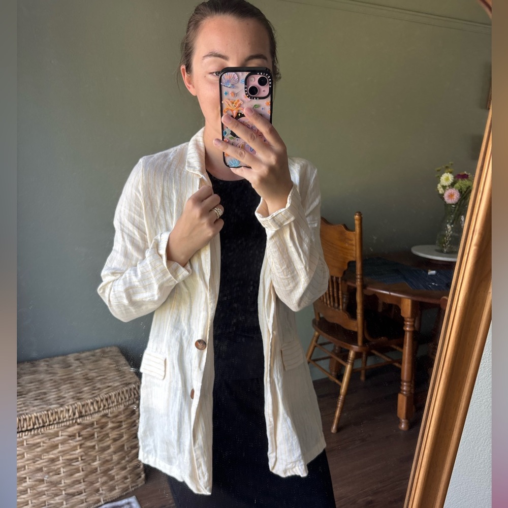 Cynthia Rowley Cream Blazer with Button Detail 100% Linen